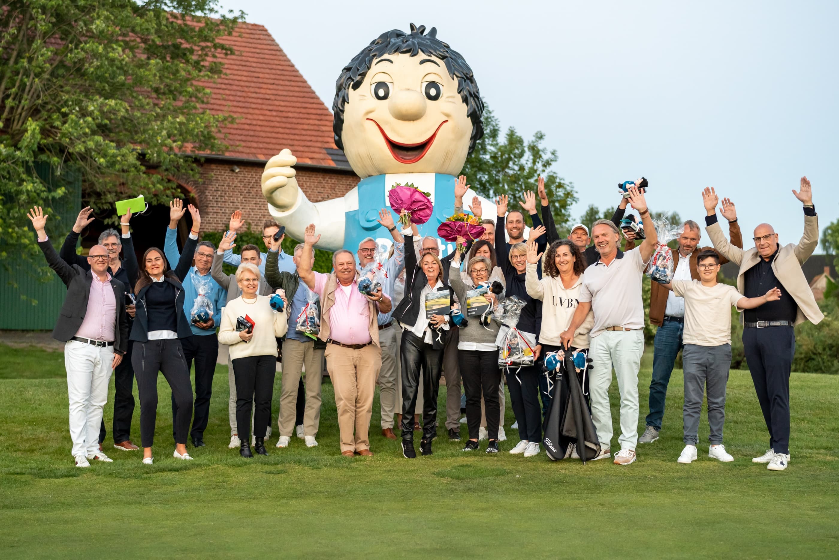 Audi quattro Cup 2022 by POTTHOFF:  Birgit Meyer und Kornelia Gauß fahren zum Deutschlandfinale.