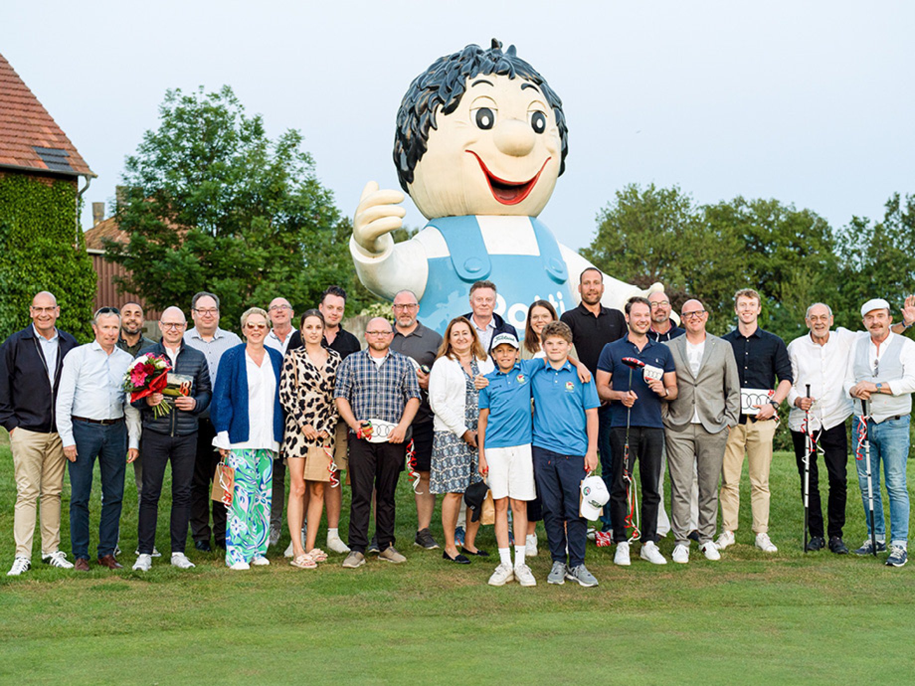 Audi quattro Cup 2023 des Autohauses POTTHOFF:  Manuel Dargel und Frank Langkamp fahren zum Deutschlandfinale.