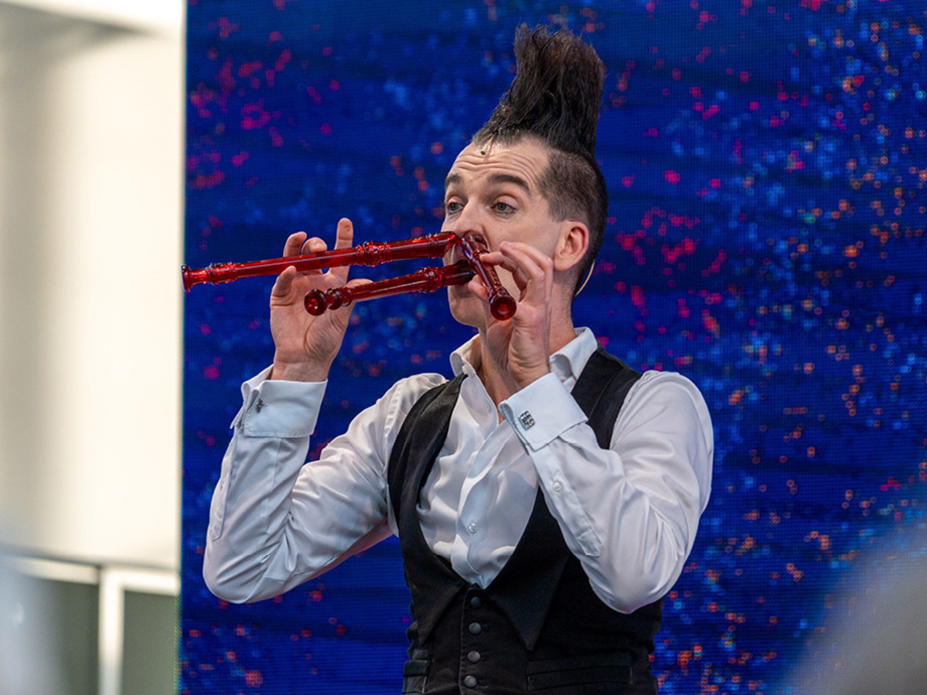 Westfälisches Musikfestival 2025: Gabor Vosteen – The Fluteman begeistert im Audi Hangar bei POTTHOFF