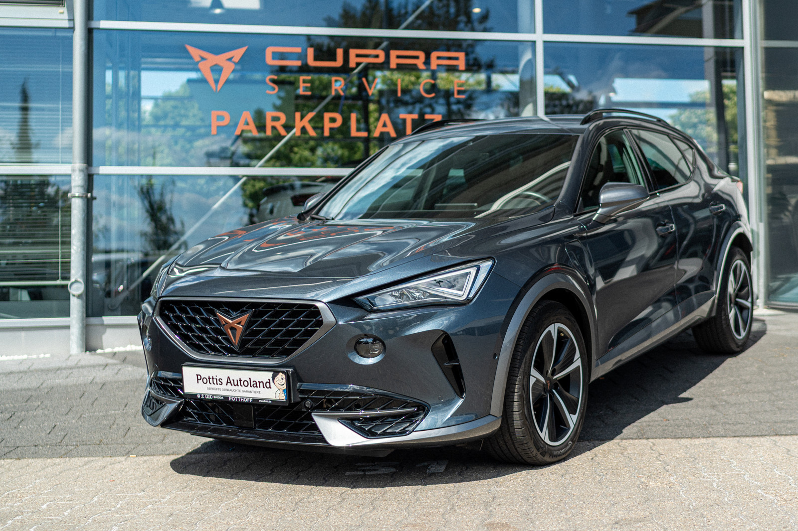 Illustration: ¡Hola! Hier ist Ihr neuer SEAT und CUPRA Servicepartner