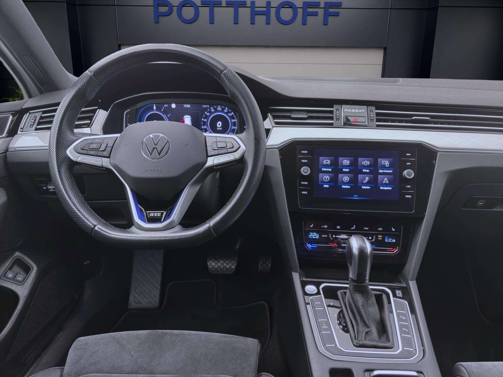 Bild 11: Volkswagen Passat Variant 1.4 TSI DSG eHybrid GTE AHK TRAVELASSIST STDHZG