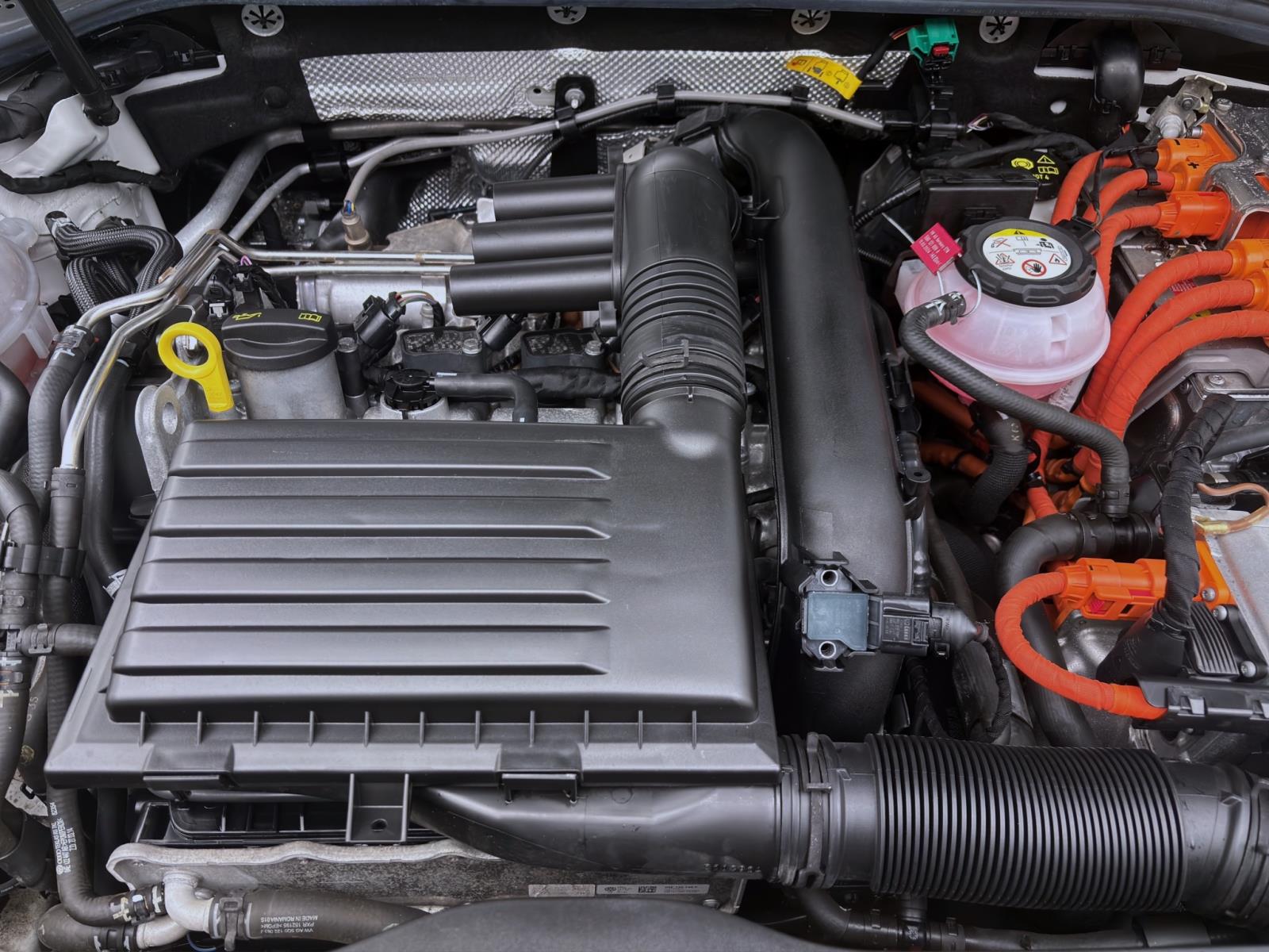 Bild 16: Volkswagen Passat Variant 1.4 TSI DSG eHybrid GTE AHK TRAVELASSIST STDHZG