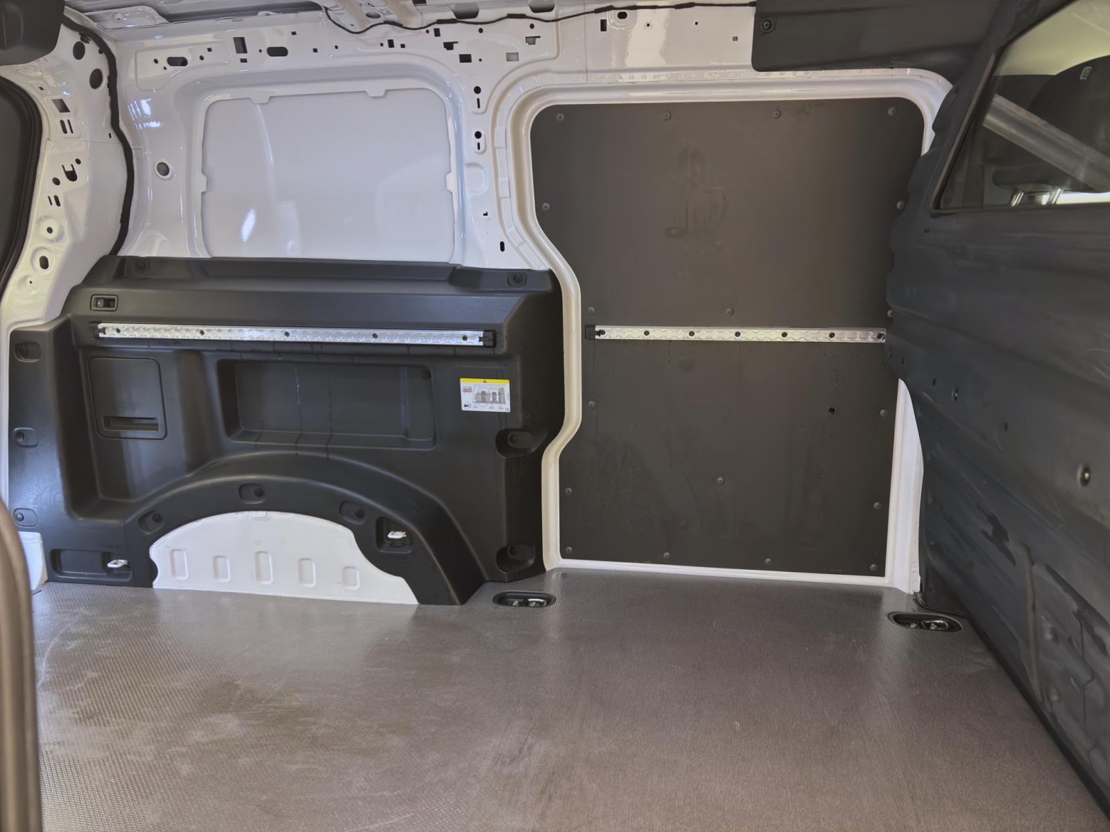 Volkswagen ID. Buzz ID Cargo Kasten Navi/AHK