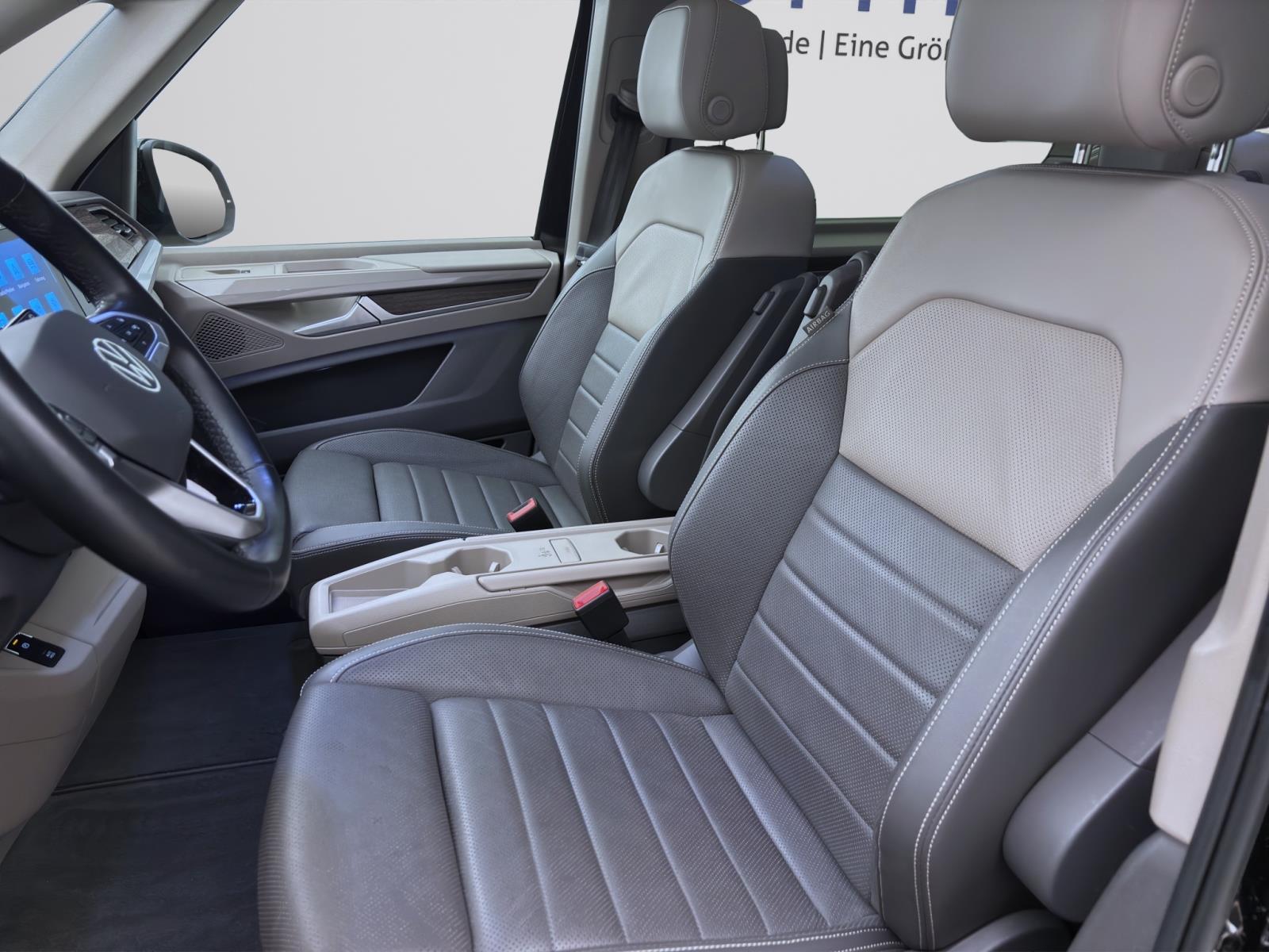 Volkswagen T7 Multivan 2.0 TSI DSG STYLE STANDHZG AHK PANO IQ.LIGHT