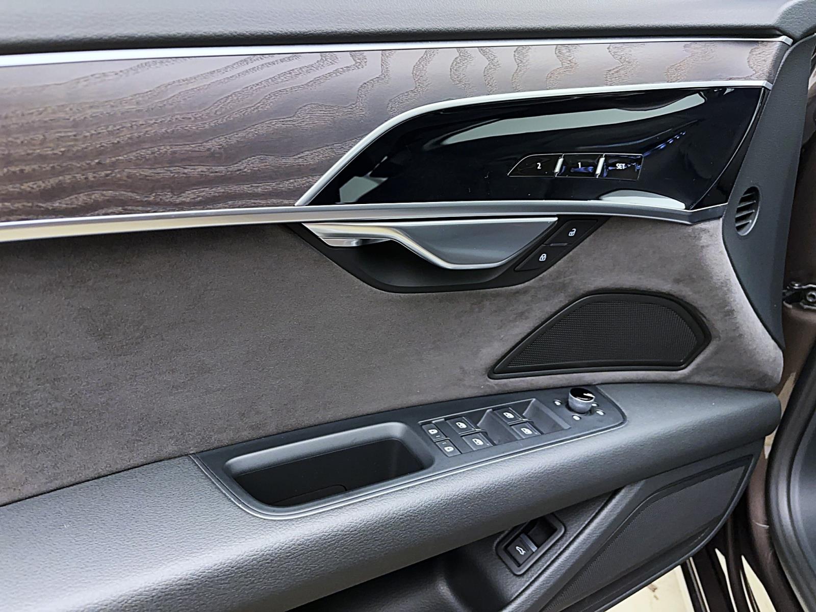 Audi A8 50 TDi q. Matrix AHK ACC Virtual