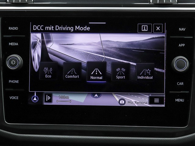 Volkswagen Tiguan 2.0 TDI DSG R-Line Black Style 4Motion Standhzg Pano AHK ParkAssist IQ.Light