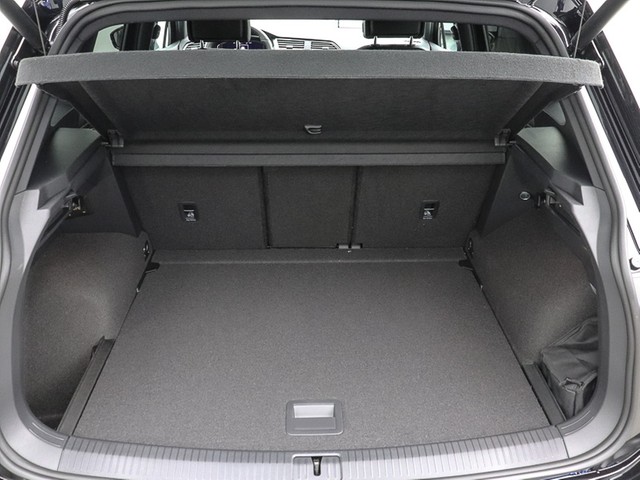 Volkswagen Tiguan 2.0 TDI DSG R-Line Black Style 4Motion Standhzg Pano AHK ParkAssist IQ.Light
