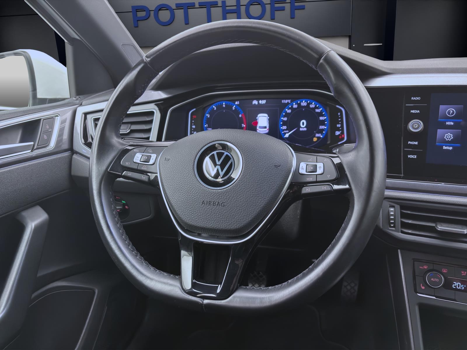 Volkswagen Polo 1.0 TSI HIGHLINE NAVI KLIMA PDC LED