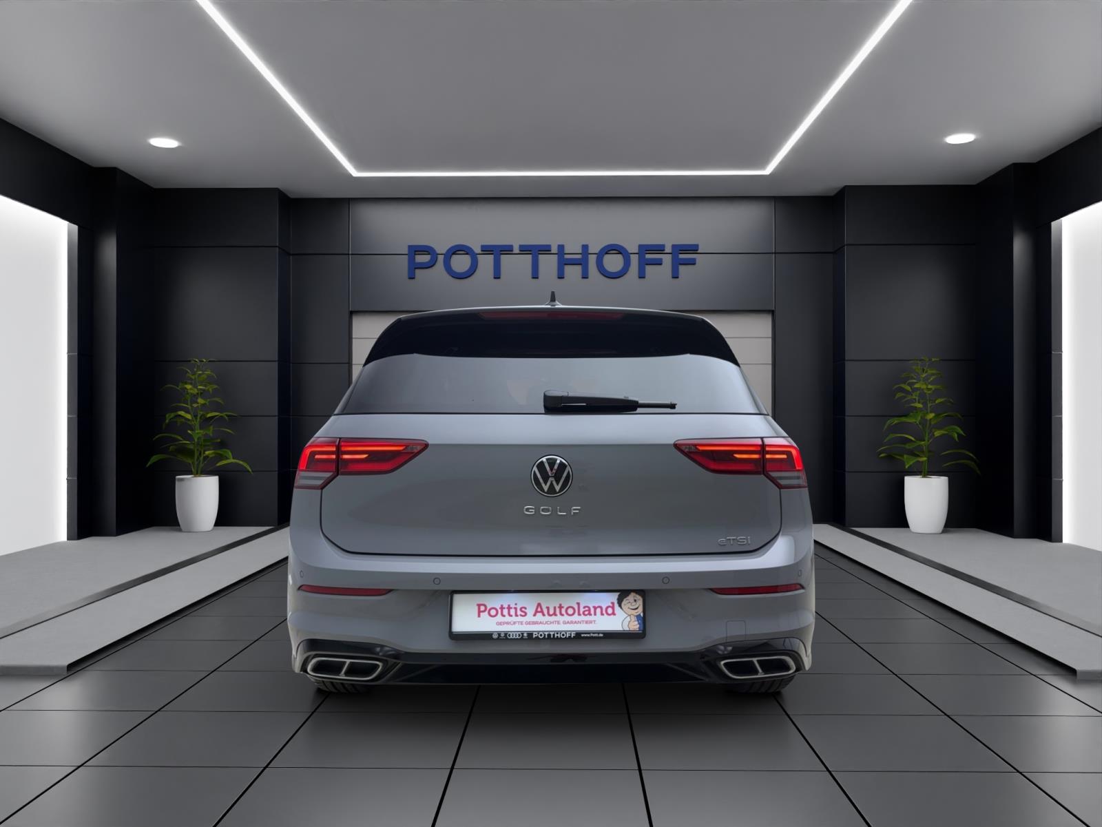 Volkswagen Golf 8 1.5 eTSI DSG R-LineAHK ACC PDC Kamera LED Navi Sitzhzg