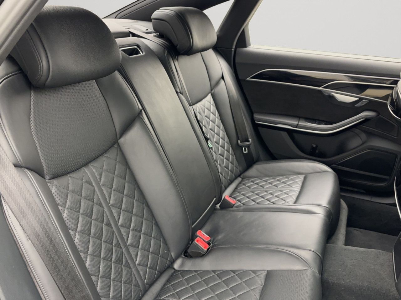 Audi A8 60 TFSie q Pano Matrix HUD