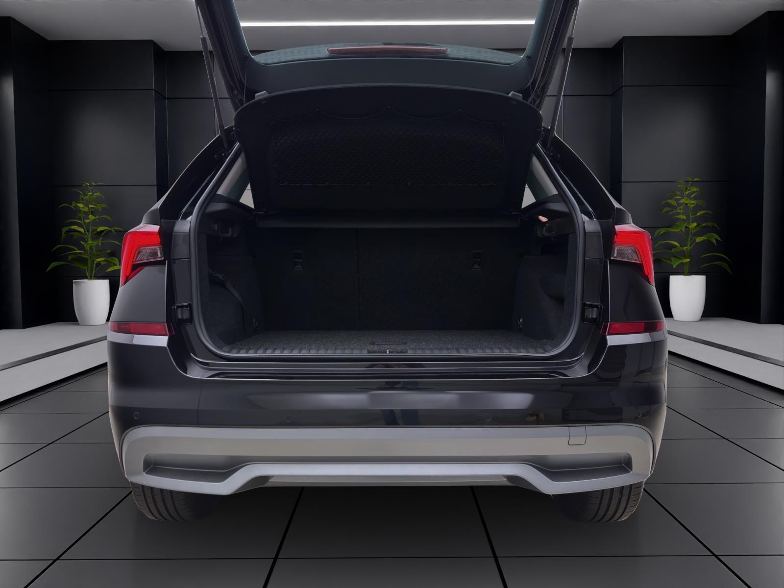 Skoda Kamiq 1.0 TSI DSG Tour AHK PDC Kamera LED Navi Sitzhzg