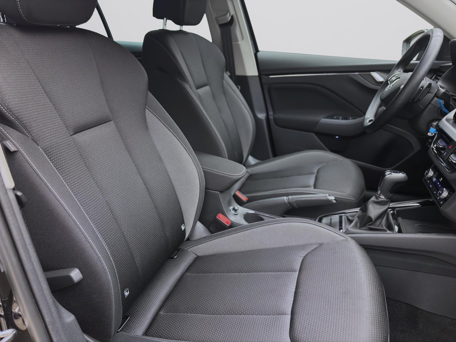 Skoda Kamiq 1.0 TSI DSG Tour AHK PDC Kamera LED Navi Sitzhzg