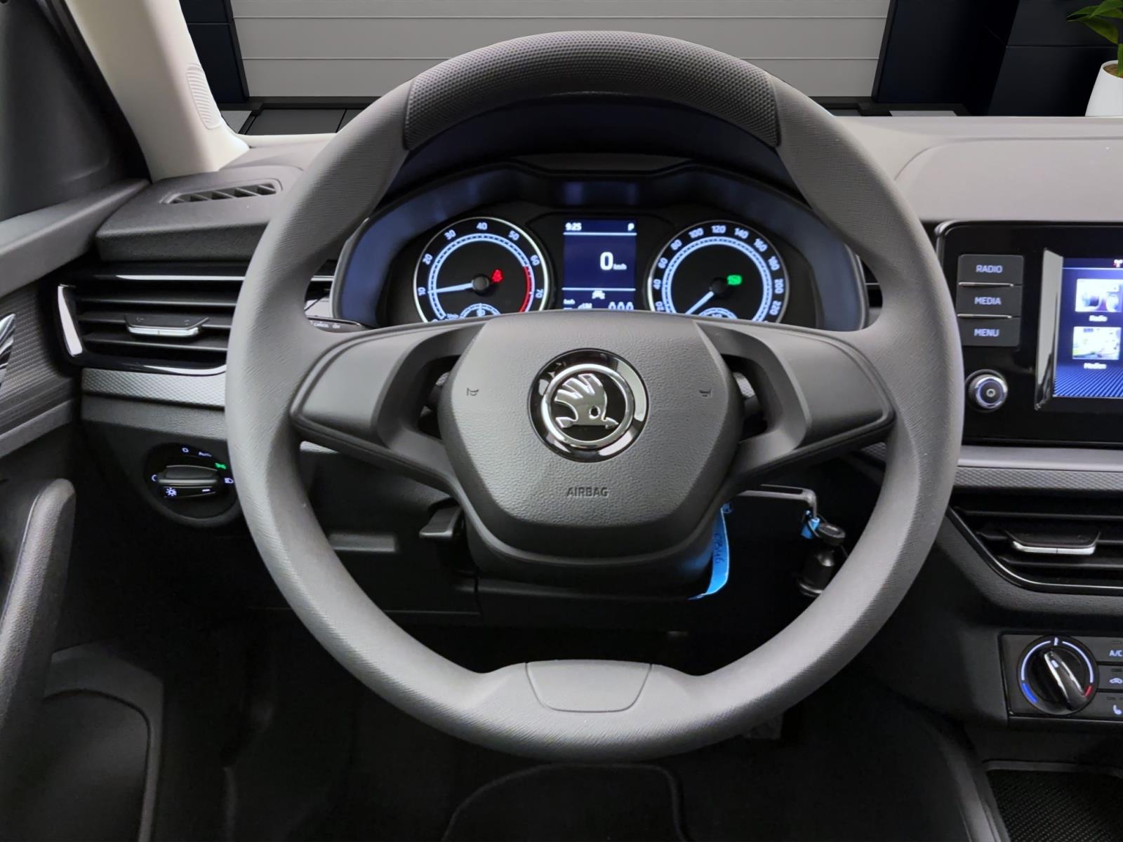 Skoda Kamiq 1.0 TSI DSG ActivePDC LED SmartLink Sitzhzg