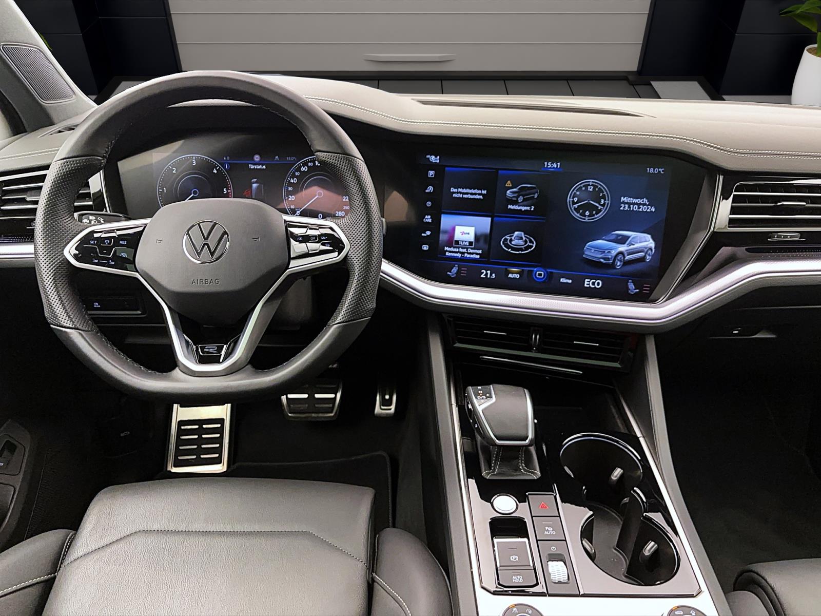 Volkswagen Touareg 3.0 TDI V6 Tiptronic 4M STANDHZG PANO AHK AREAVIEW