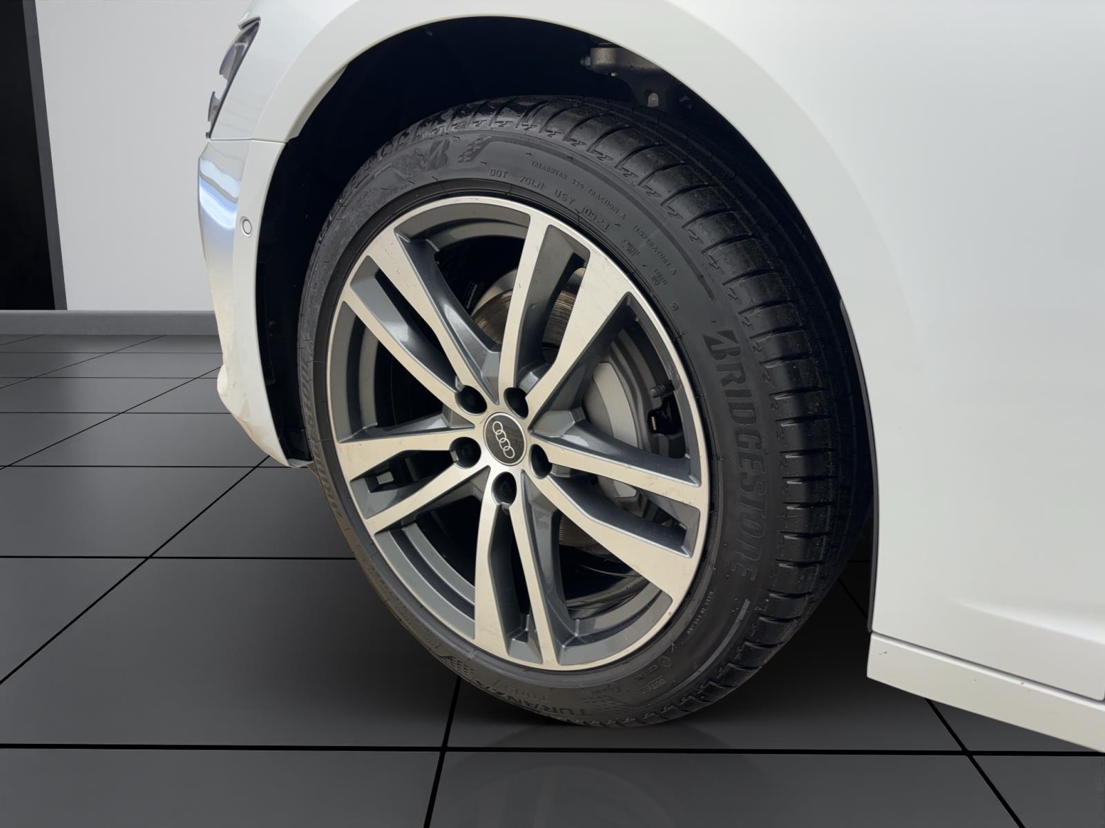 Audi A6 Avant 40 TDI sportAHK ACC PDC LED Navi Sitzhzg