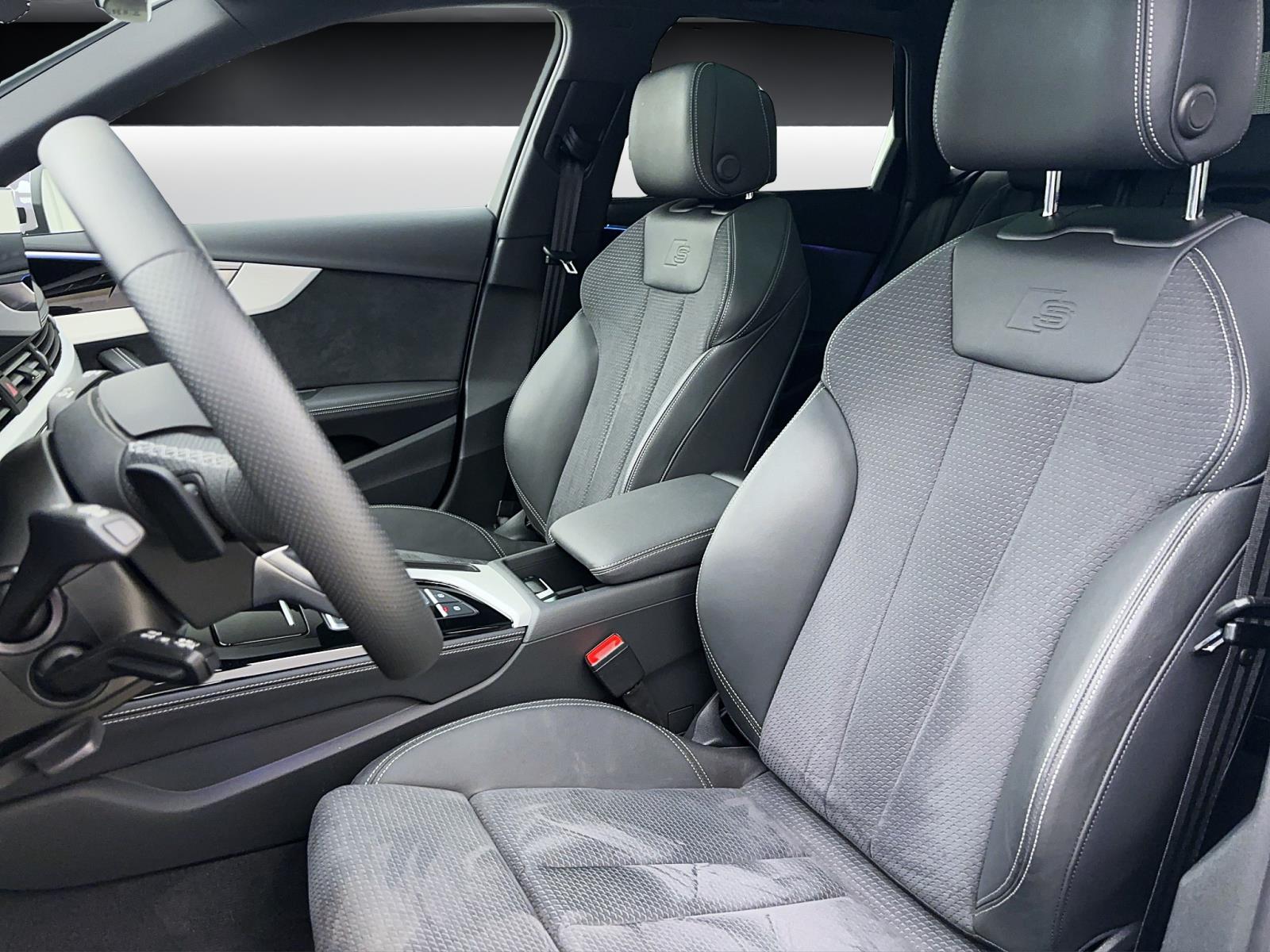Audi A4 Avant 40 TDI S line AHK ACC Kamera Pano
