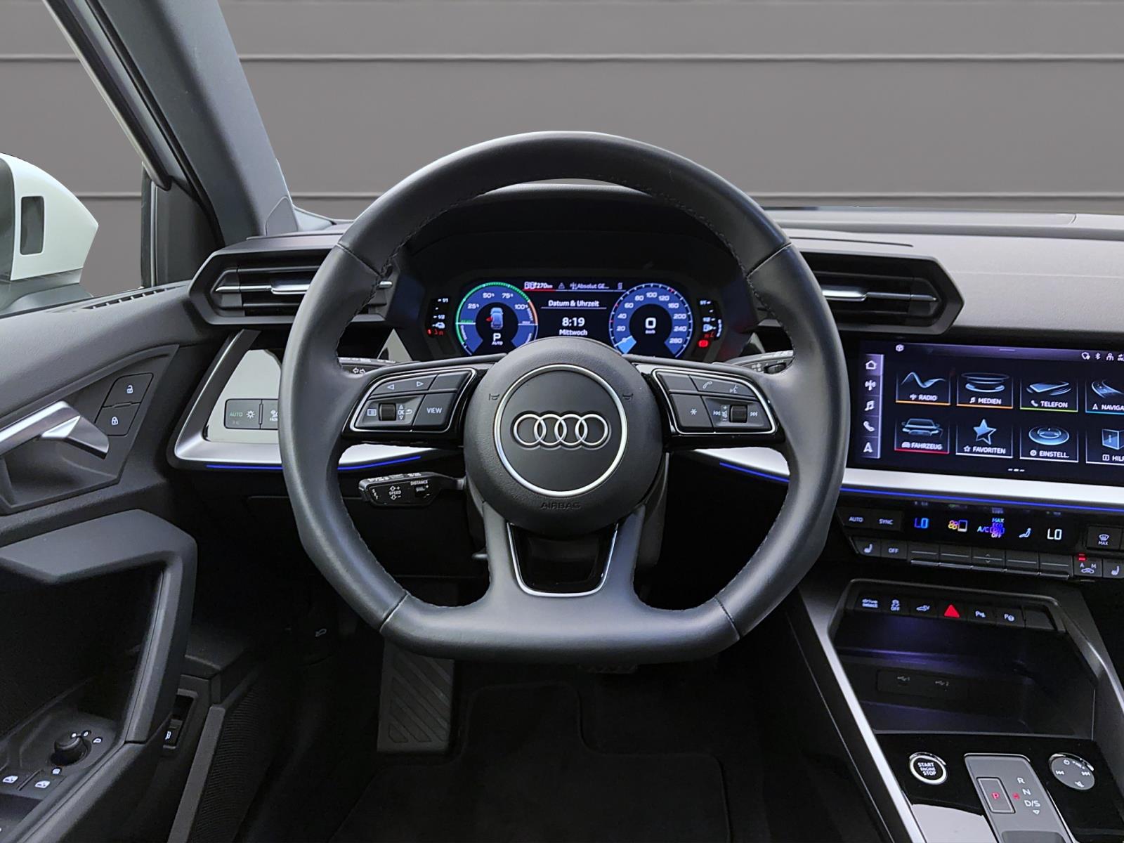 Audi A3 Sportback 40 TFSIe S line ParkAssist Kamera LED Sitzhzg