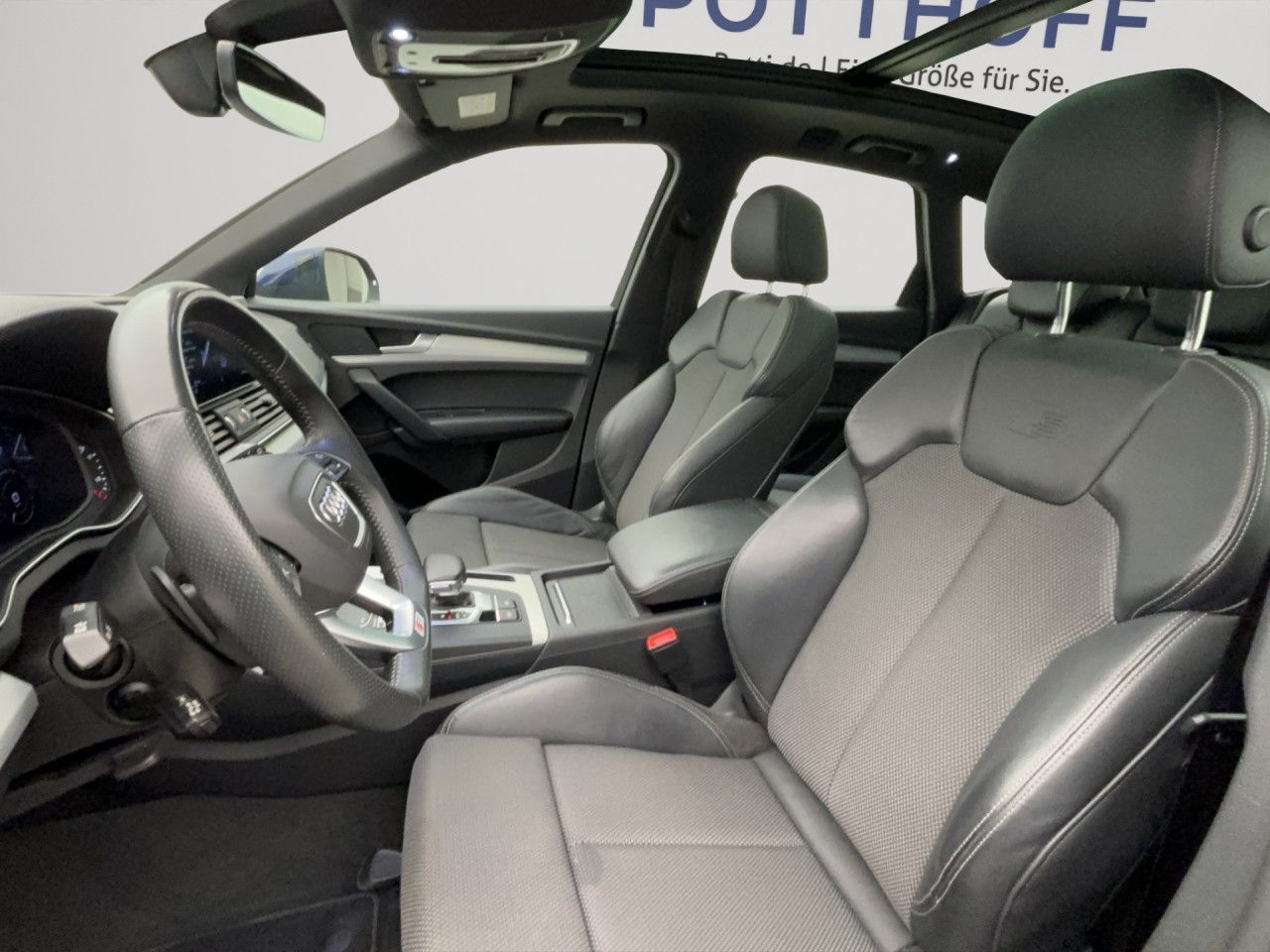Audi Q5 50 TFSie q. sport S-lineMatrix Pano NaviPlus