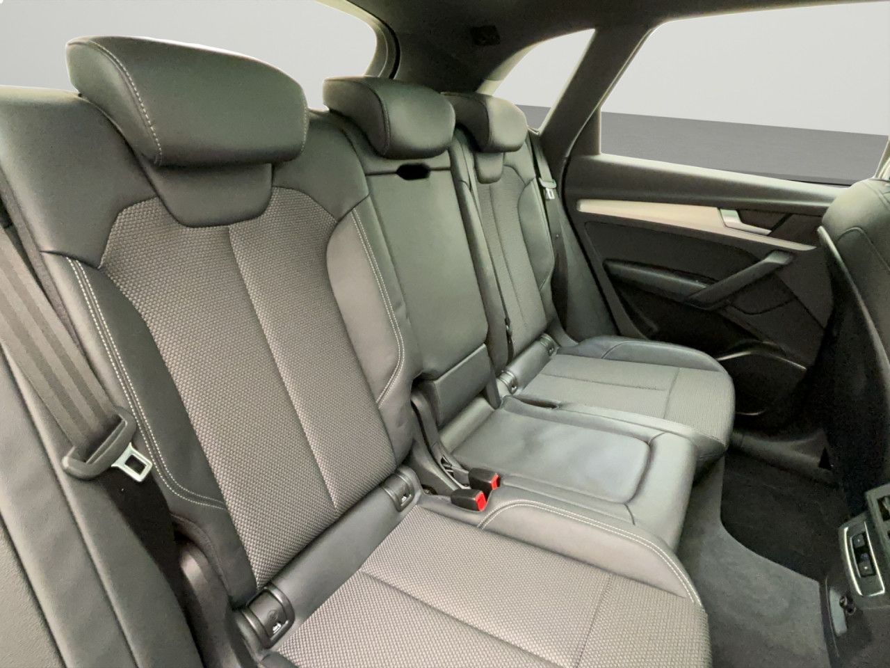 Audi Q5 50 TFSie q. sport S-lineMatrix Pano NaviPlus