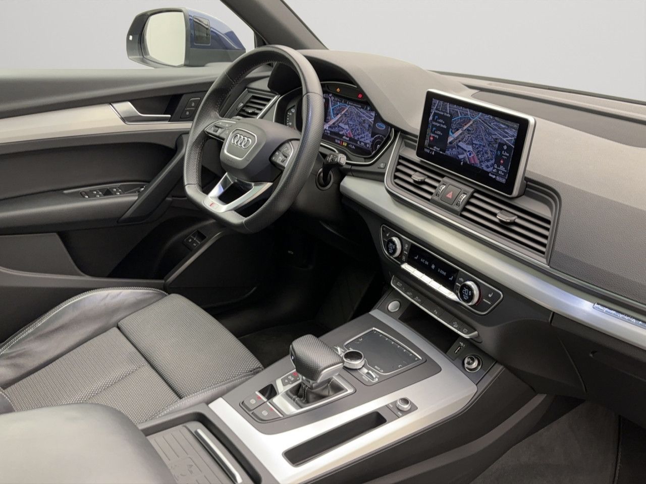 Audi Q5 50 TFSie q. sport S-lineMatrix Pano NaviPlus