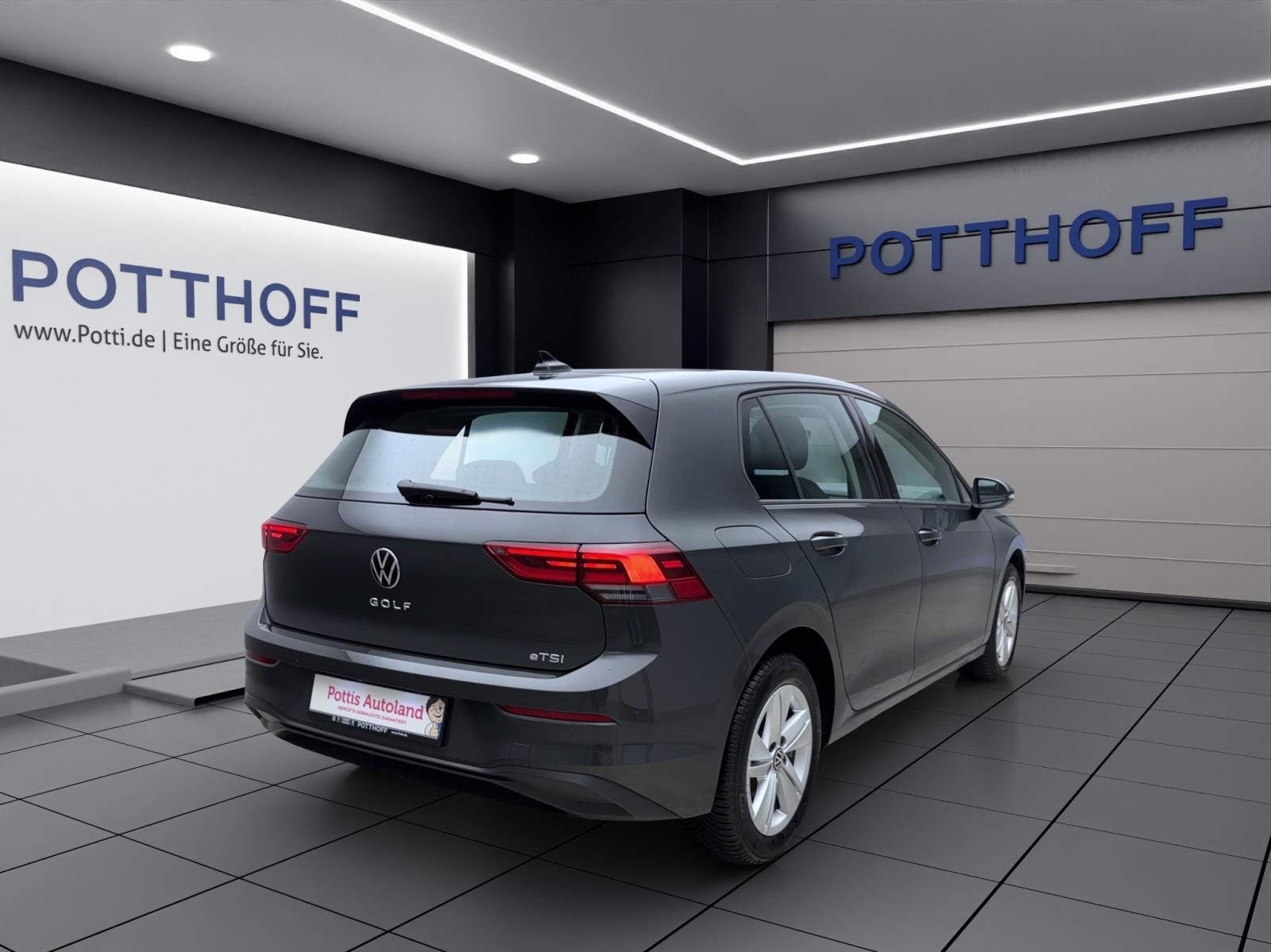 Volkswagen Golf 8 1.5 eTSI DSG LifeACC PDC LED Winter AppConnect