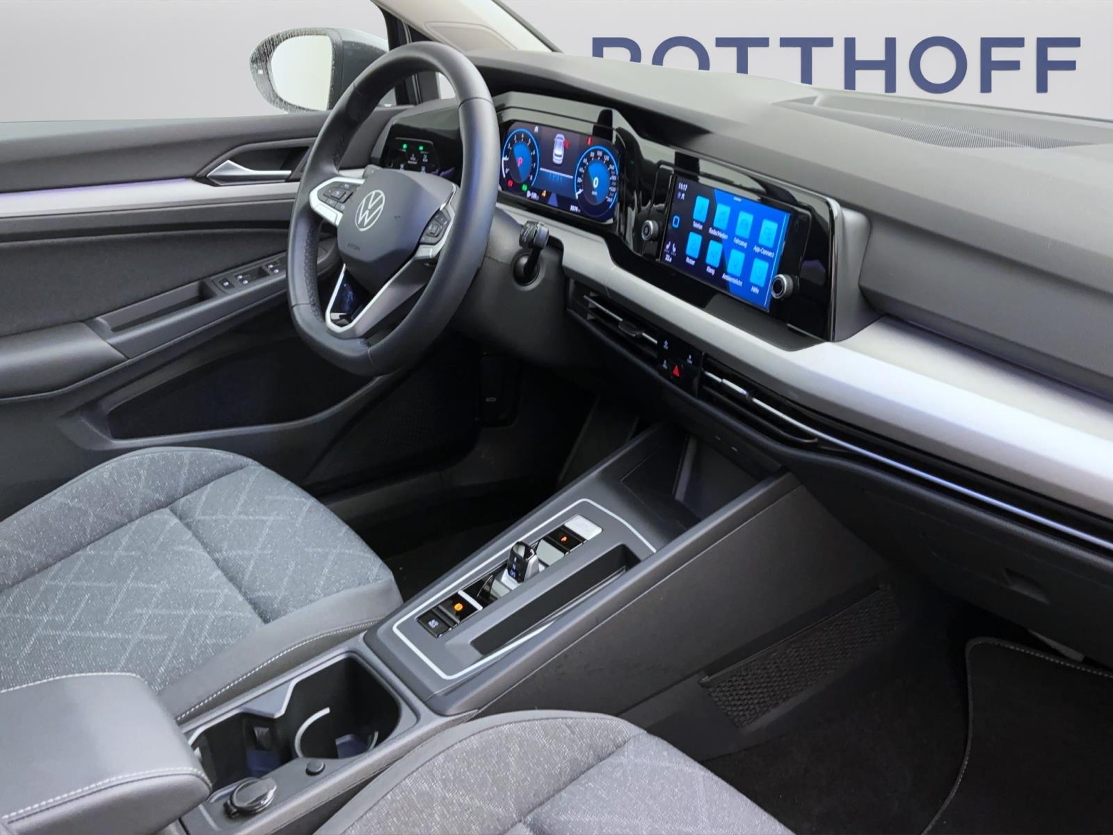 Volkswagen Golf 8 1.5 eTSI DSG LifeACC PDC LED Winter AppConnect