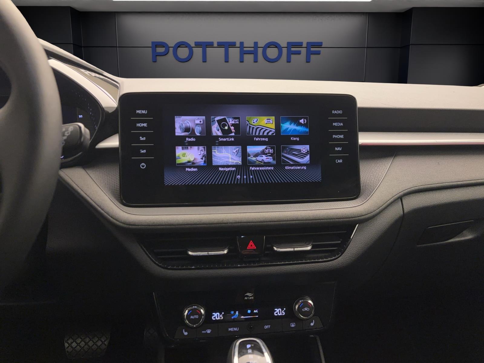 Skoda Fabia 1.0 TSI DSG Tour PDC Kamera LED Navi SmartLink Sitzhzg