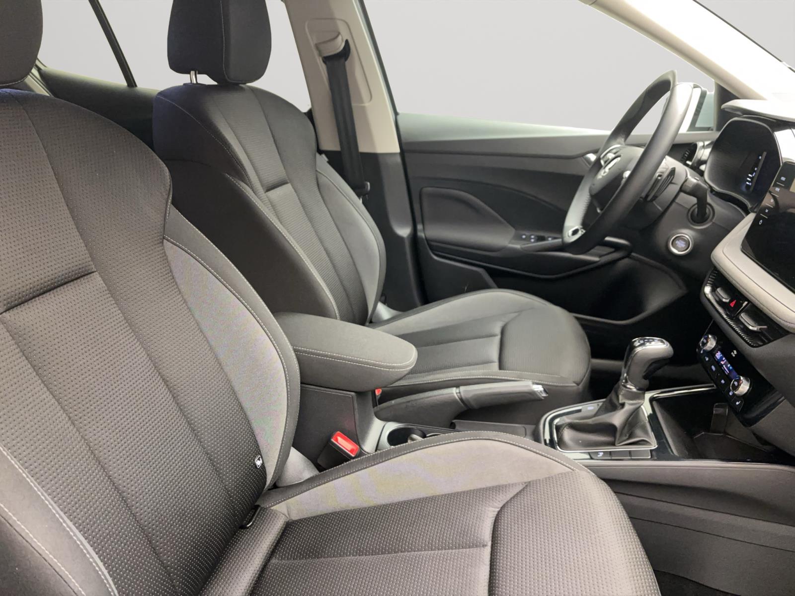 Skoda Fabia 1.0 TSI DSG Tour PDC Kamera LED Navi SmartLink Sitzhzg
