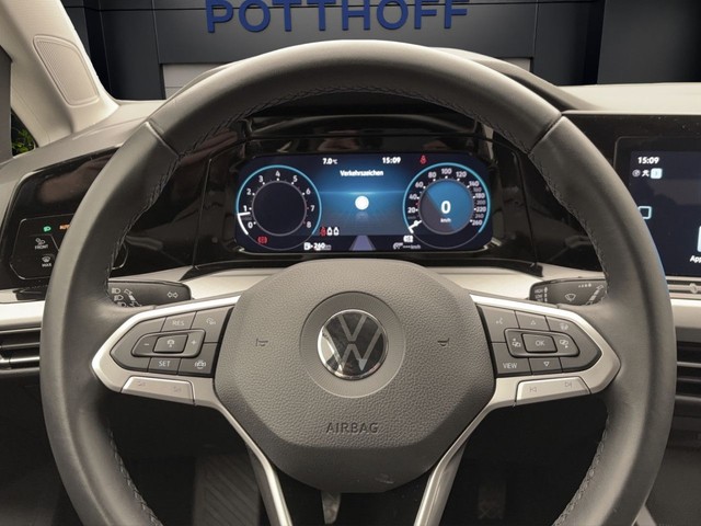 Volkswagen Golf 8 1.5 TSI Life PDC Kamera LED Navi App-Connect