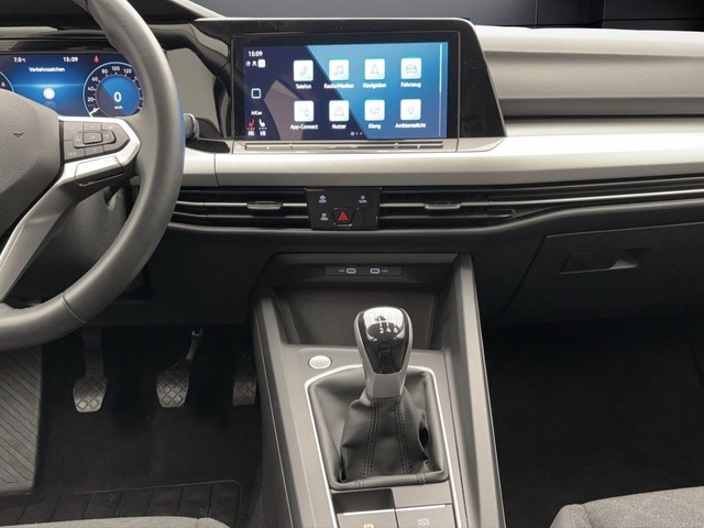 Volkswagen Golf 8 1.5 TSI Life PDC Kamera LED Navi App-Connect