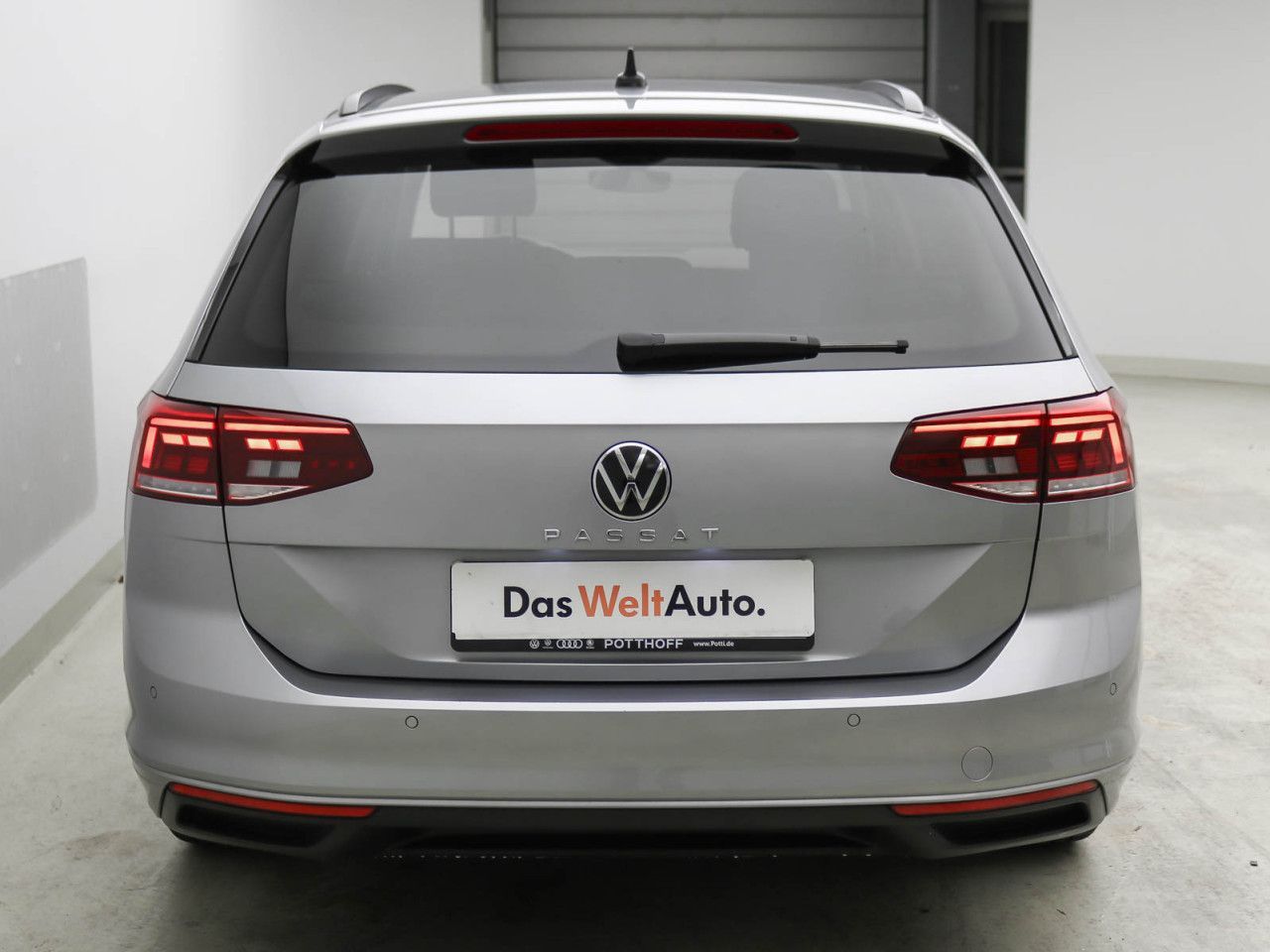 Volkswagen Passat Variant 2.0 TDI DSG BusinessAHK ACC PDC LED Navi App-Connect