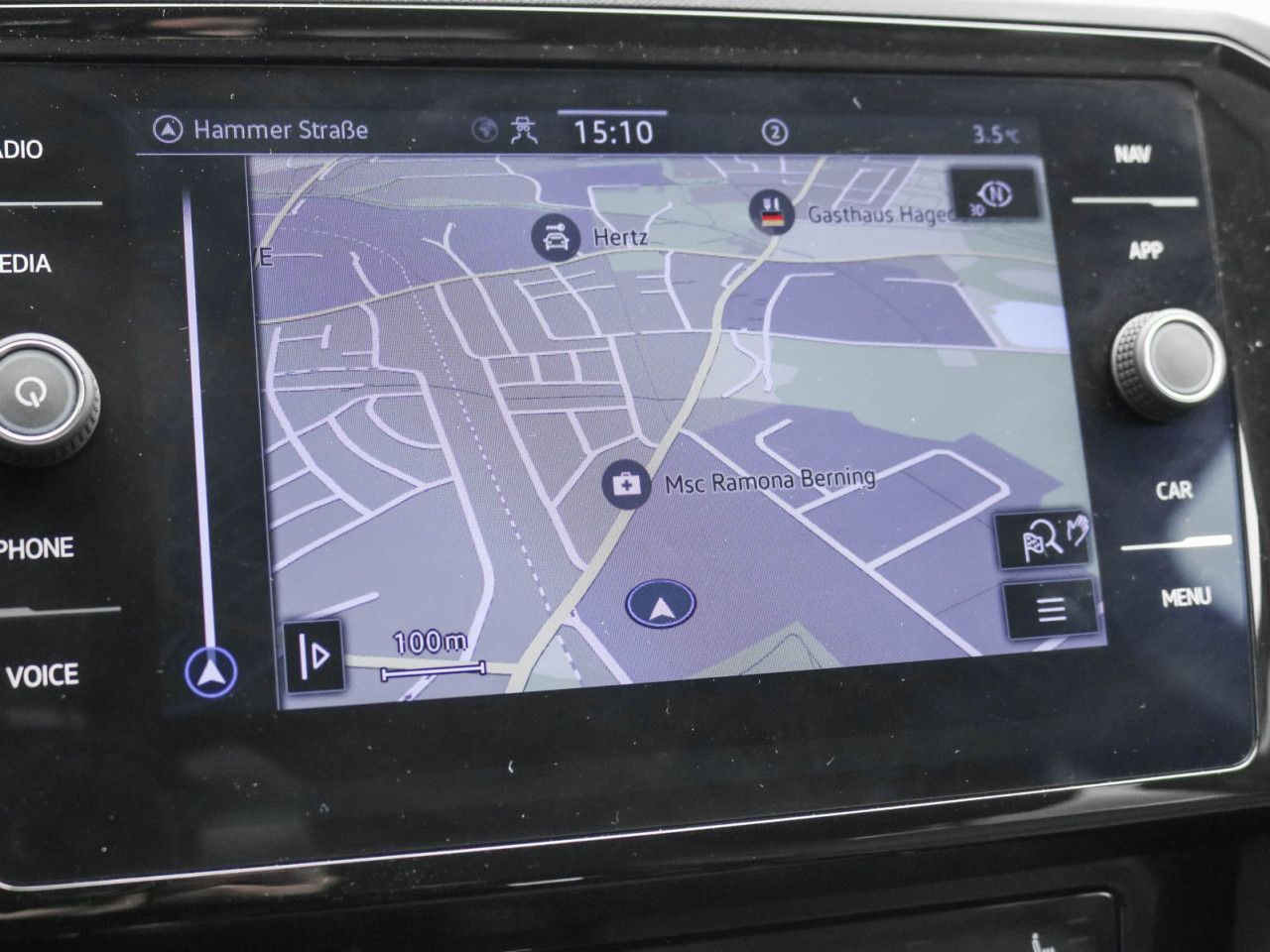 Volkswagen Passat Variant 2.0 TDI DSG BusinessAHK ACC PDC LED Navi App-Connect