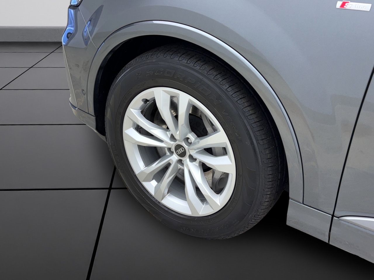 Audi Q7 55 TFSie q. S-lineAHK ACC HUD