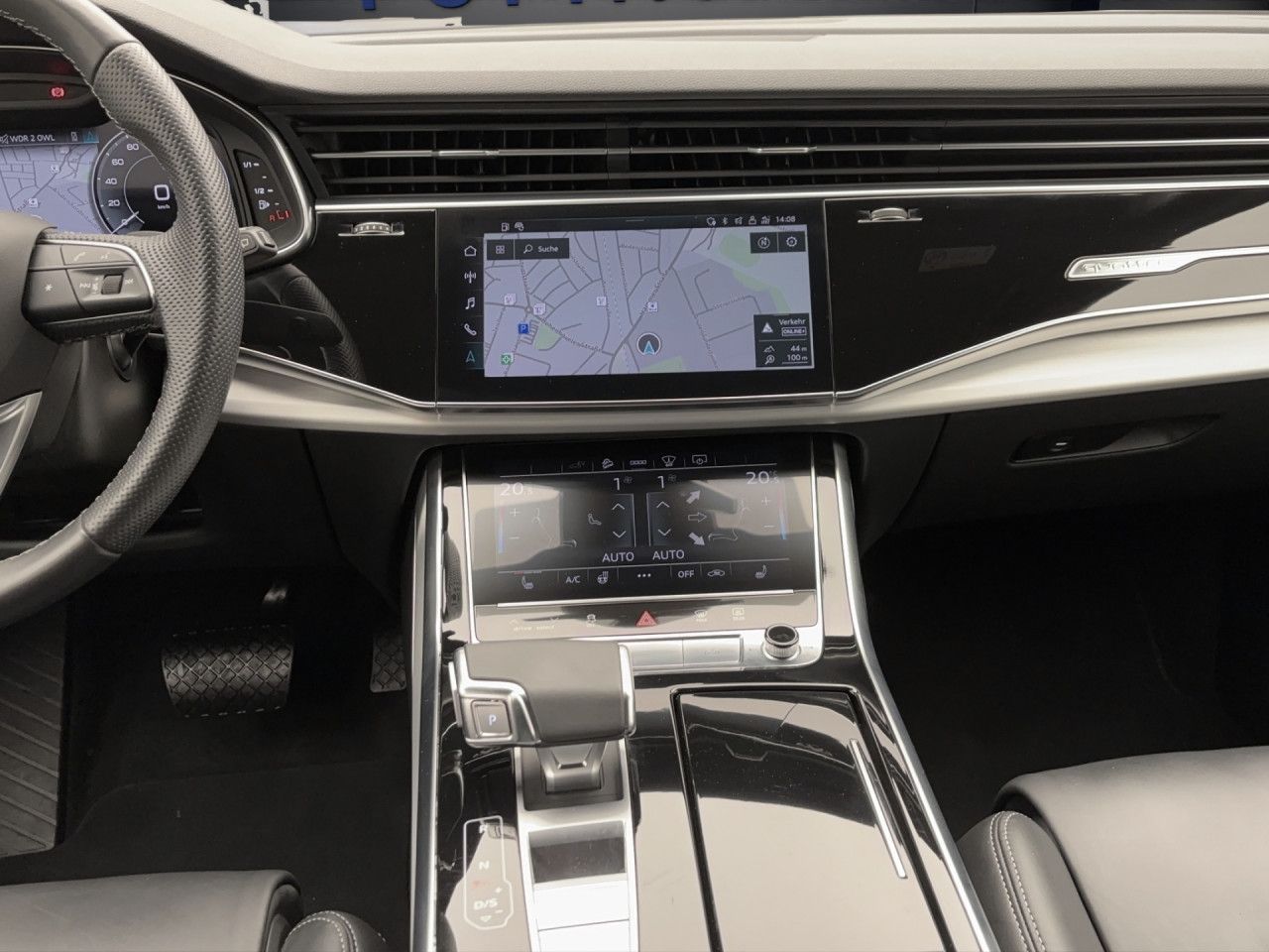 Audi Q7 55 TFSie q. S-lineAHK ACC HUD