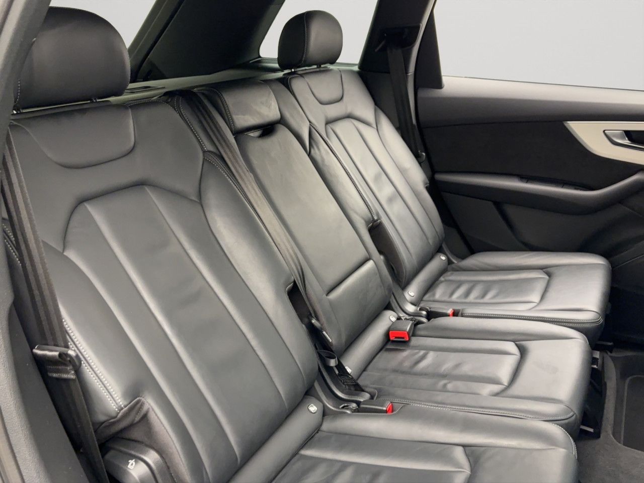 Audi Q7 55 TFSie q. S-lineAHK ACC HUD