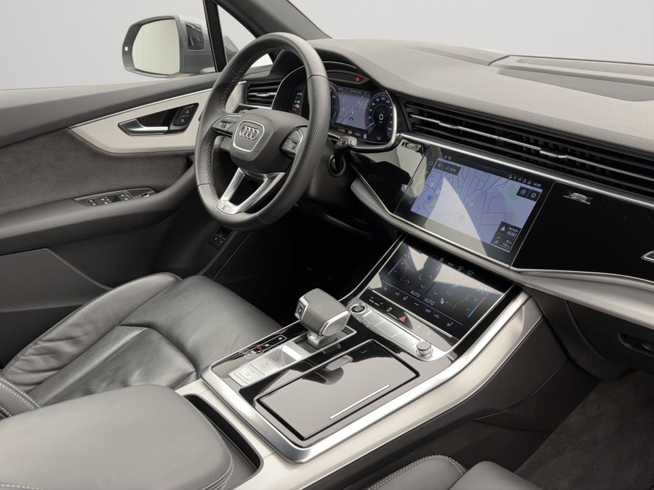 Audi Q7 55 TFSie q. S-lineAHK ACC HUD