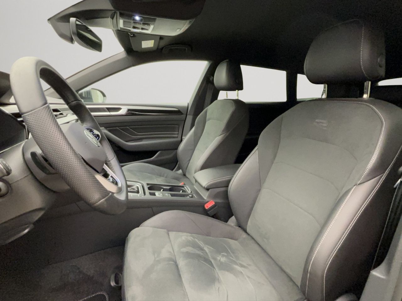 Volkswagen Arteon Shooting Brake 2.0 TDI DSG R-LineNavi AHK IQ.Light ACC Sitzhzg
