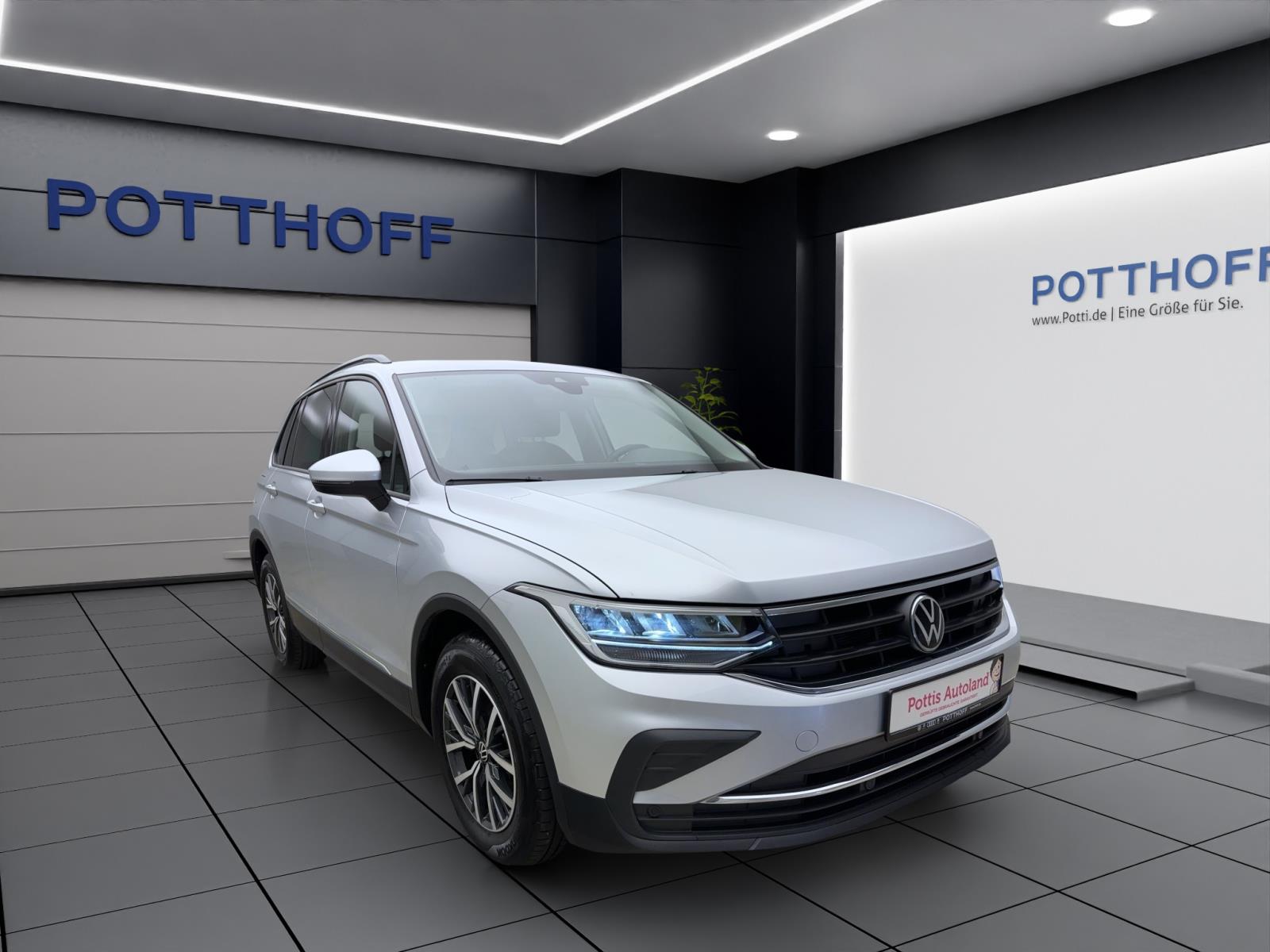 Volkswagen Tiguan 2.0 TDI DSG LIFE ACC PDC KAMERA LED