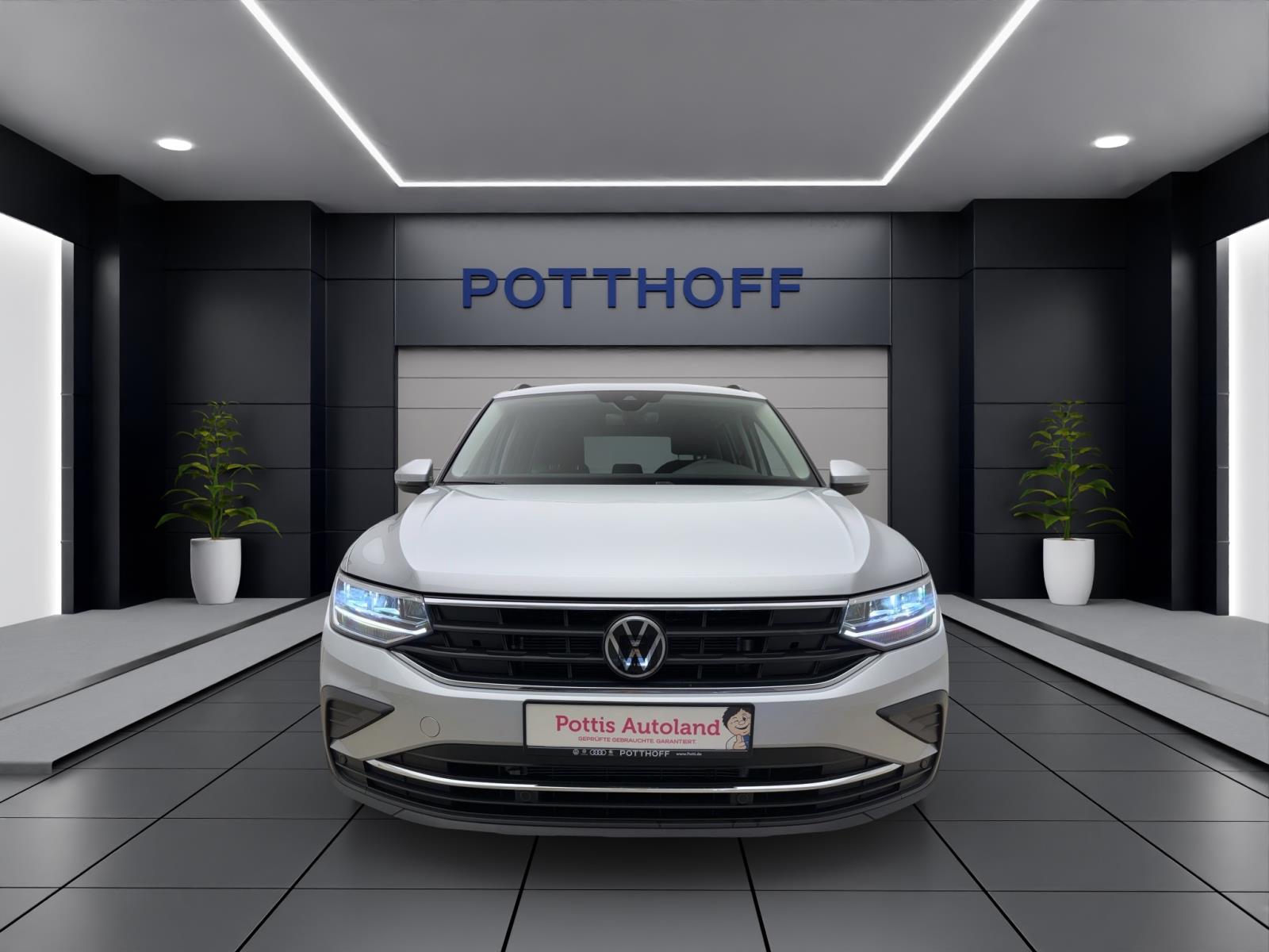 Volkswagen Tiguan 2.0 TDI DSG LIFE ACC PDC KAMERA LED