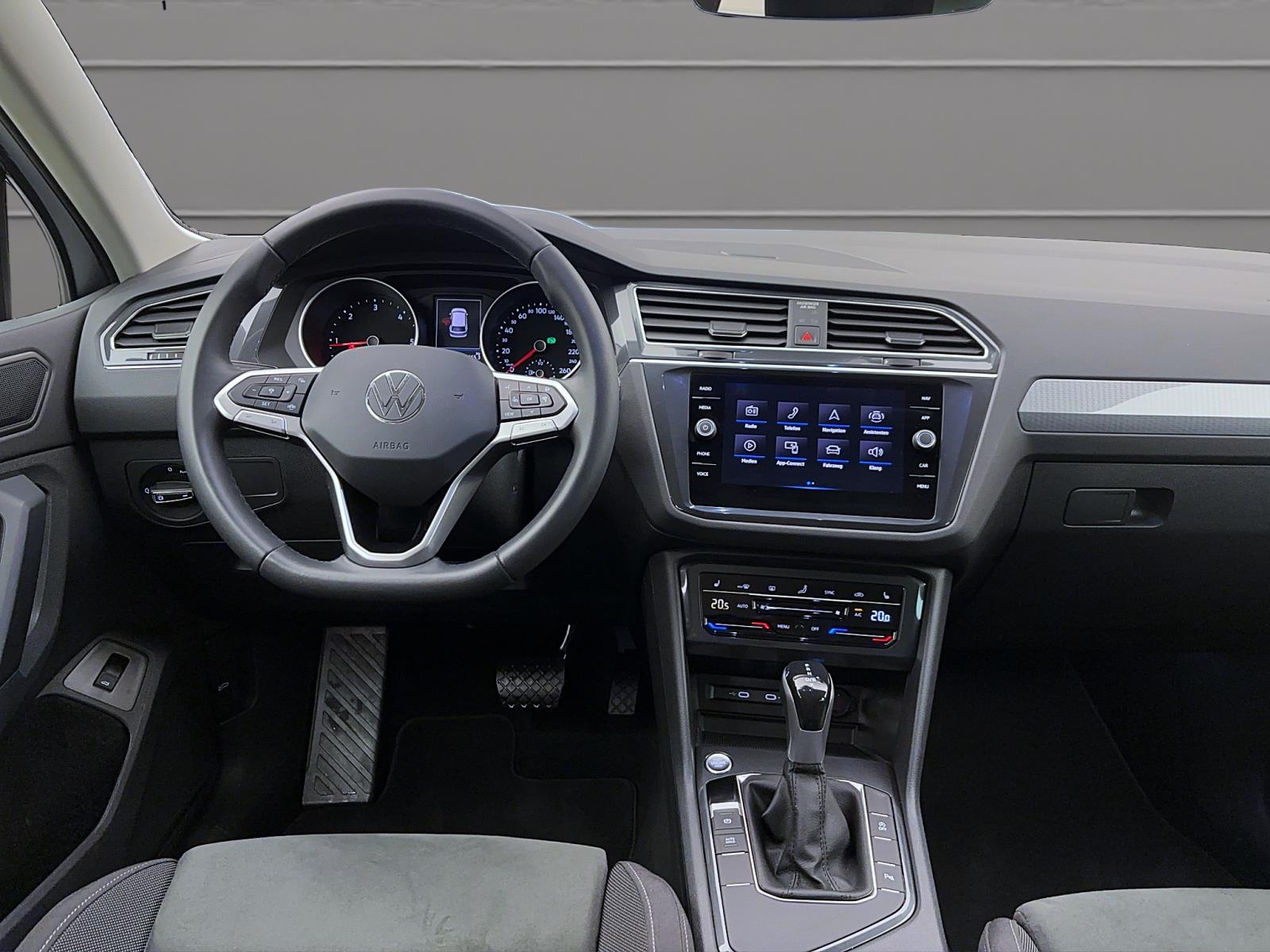 Volkswagen Tiguan 2.0 TDI DSG LIFE ACC PDC KAMERA LED