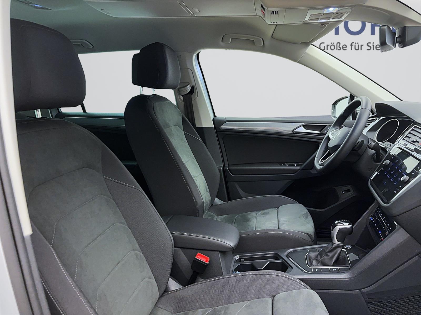 Volkswagen Tiguan 2.0 TDI DSG LIFE ACC PDC KAMERA LED