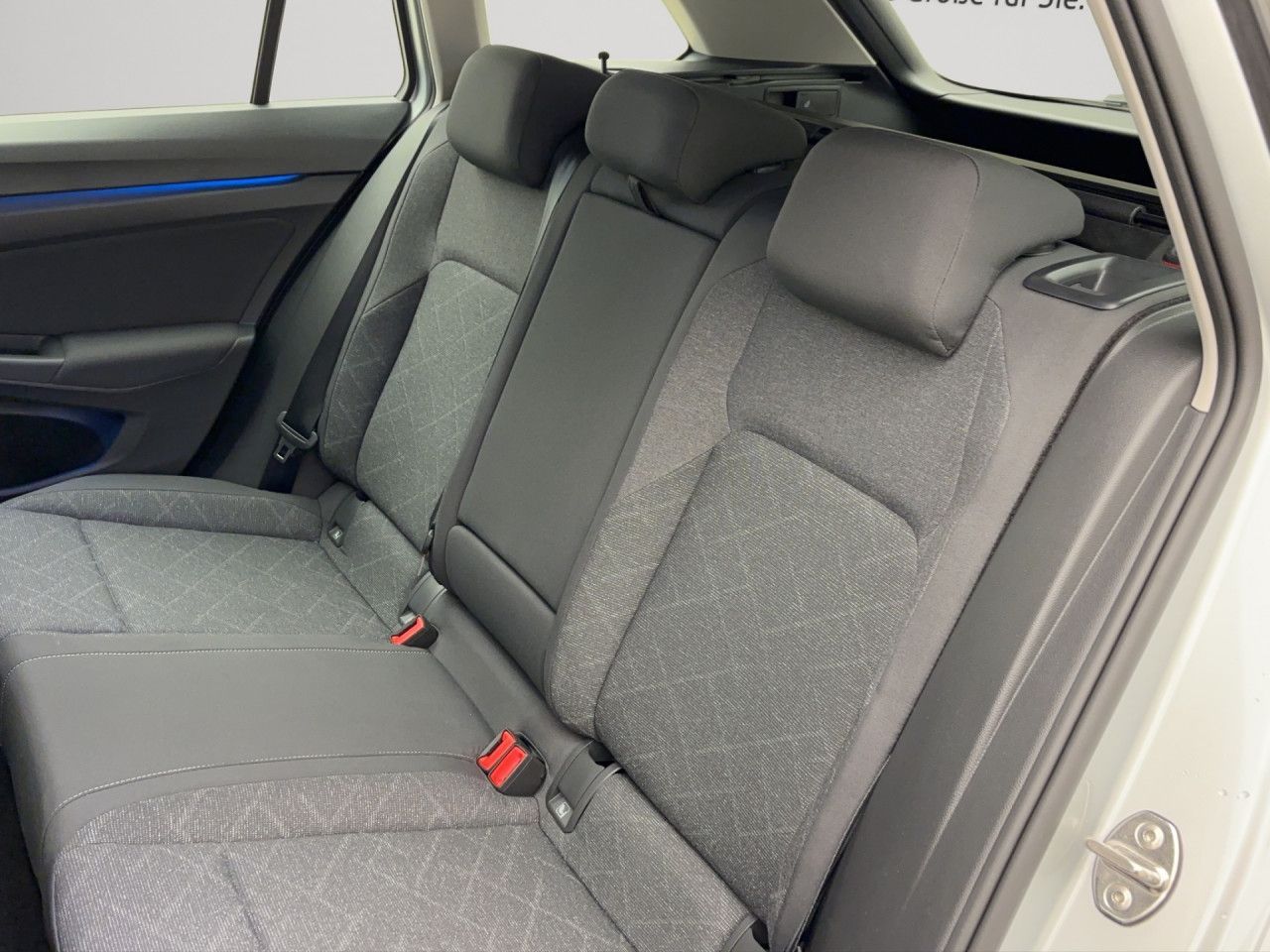 Volkswagen Golf Variant 8 1.0 TSI LifeNavi LED FrontAssist LaneAssist