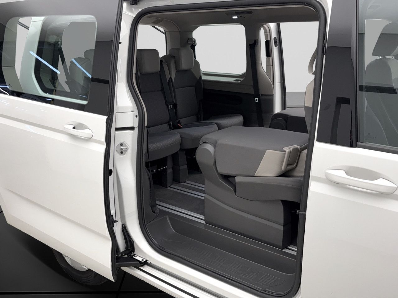 Volkswagen T7 Multivan 7-Sitzer2,0 DSG TDI AHK/Navi/LED