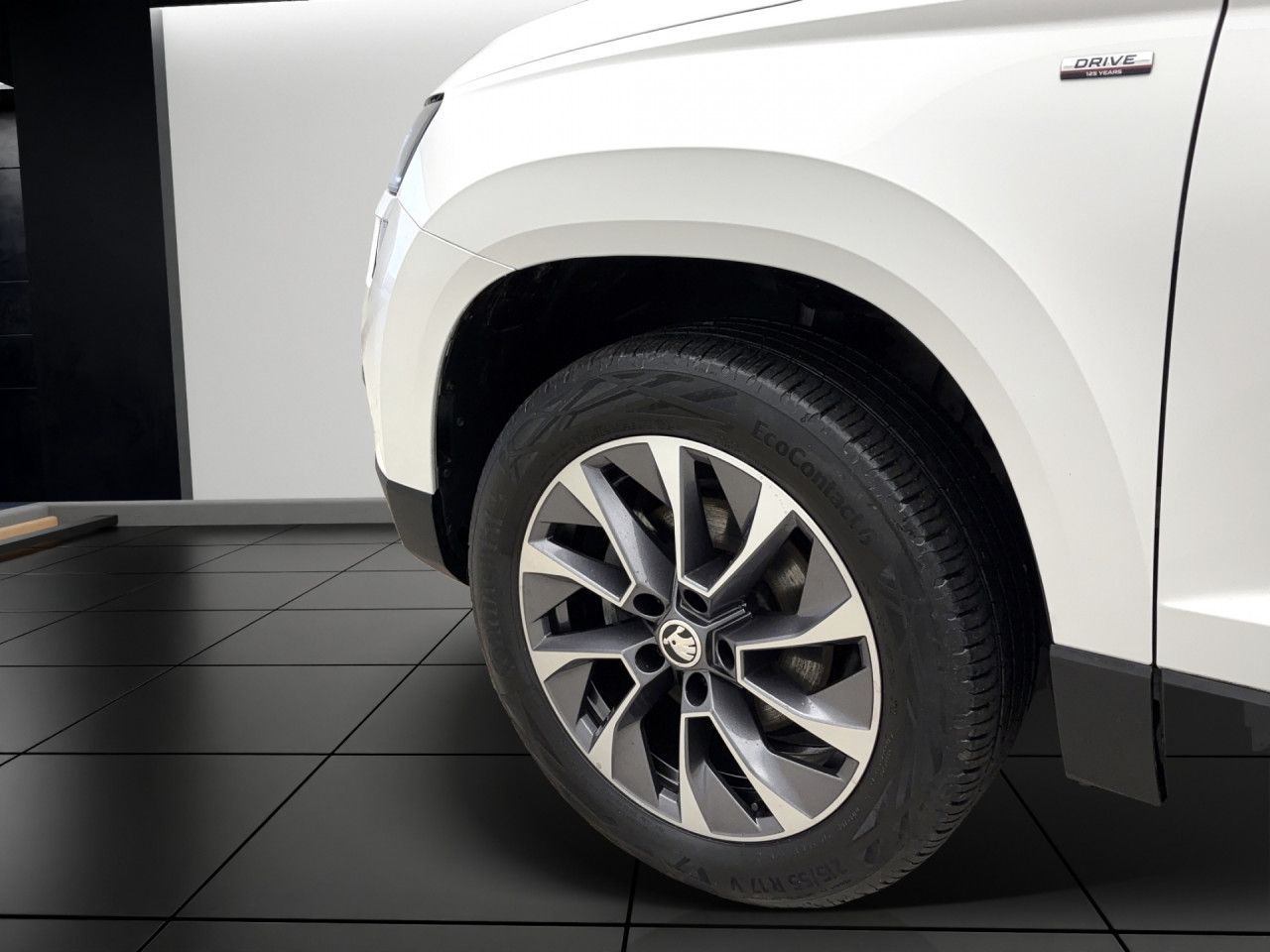 Skoda Karoq 1.0 TSI DriveNavi LED Sitzhzg FrontAssist