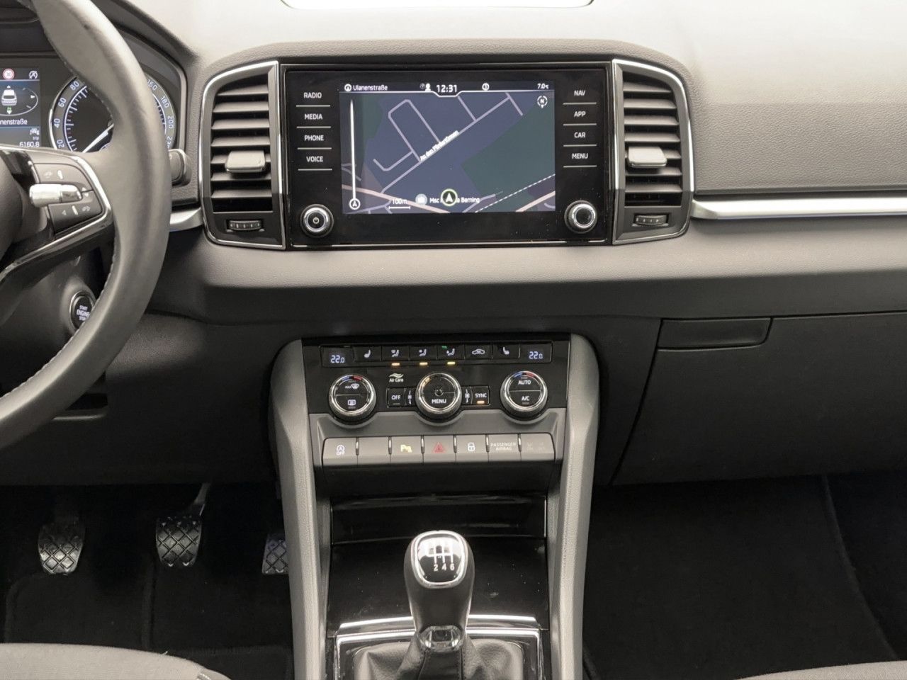 Skoda Karoq 1.0 TSI DriveNavi LED Sitzhzg FrontAssist