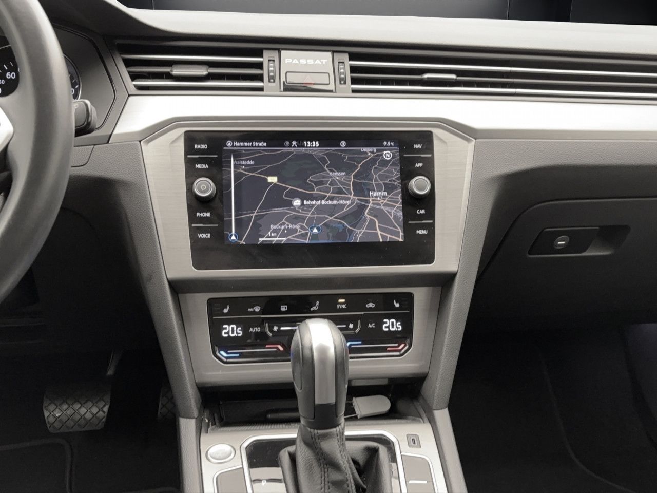 Volkswagen Passat Variant 2.0 TDI DSG Navi LED RearView LaneAssist
