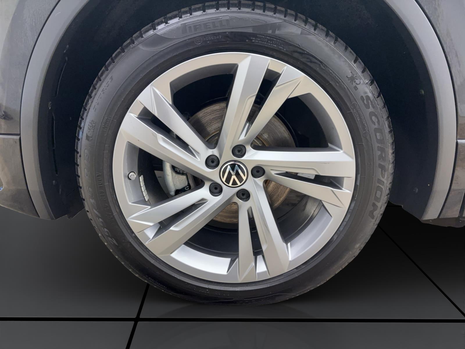 Volkswagen Tiguan 2.0 TDI DSG R-Line AHK ACC PDC AreaView LED Navi Sitzhzg