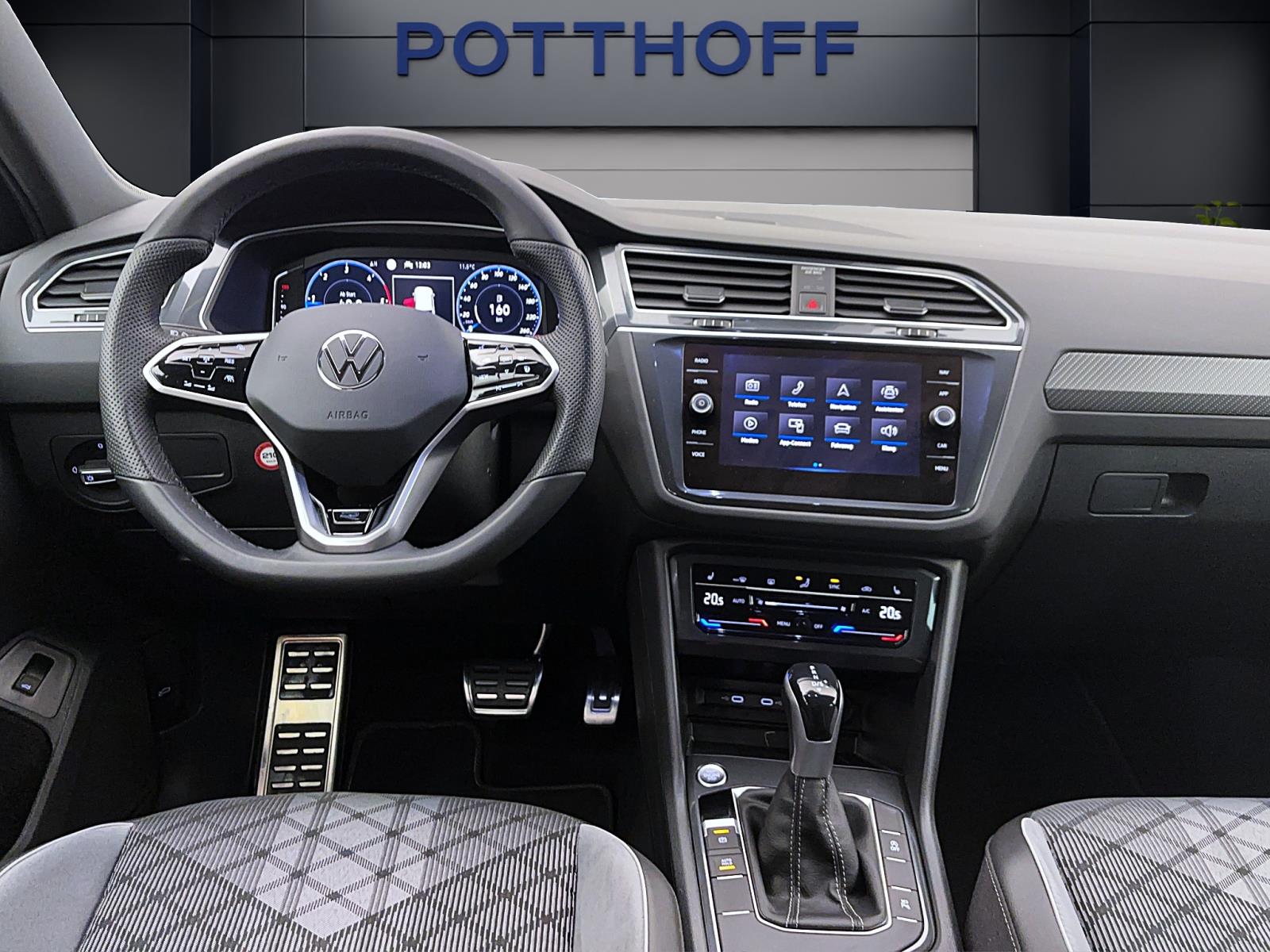 Volkswagen Tiguan 2.0 TDI DSG R-Line AHK ACC PDC AreaView LED Navi Sitzhzg
