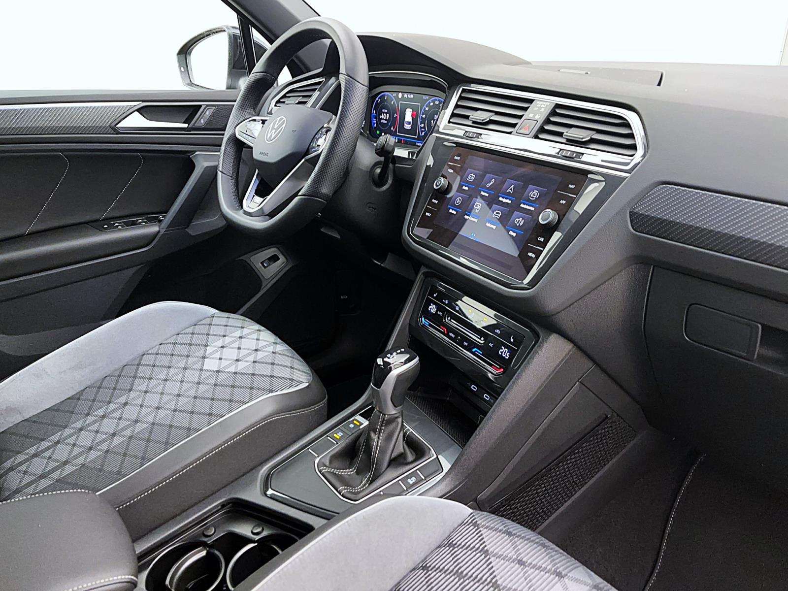 Volkswagen Tiguan 2.0 TDI DSG R-Line AHK ACC PDC AreaView LED Navi Sitzhzg