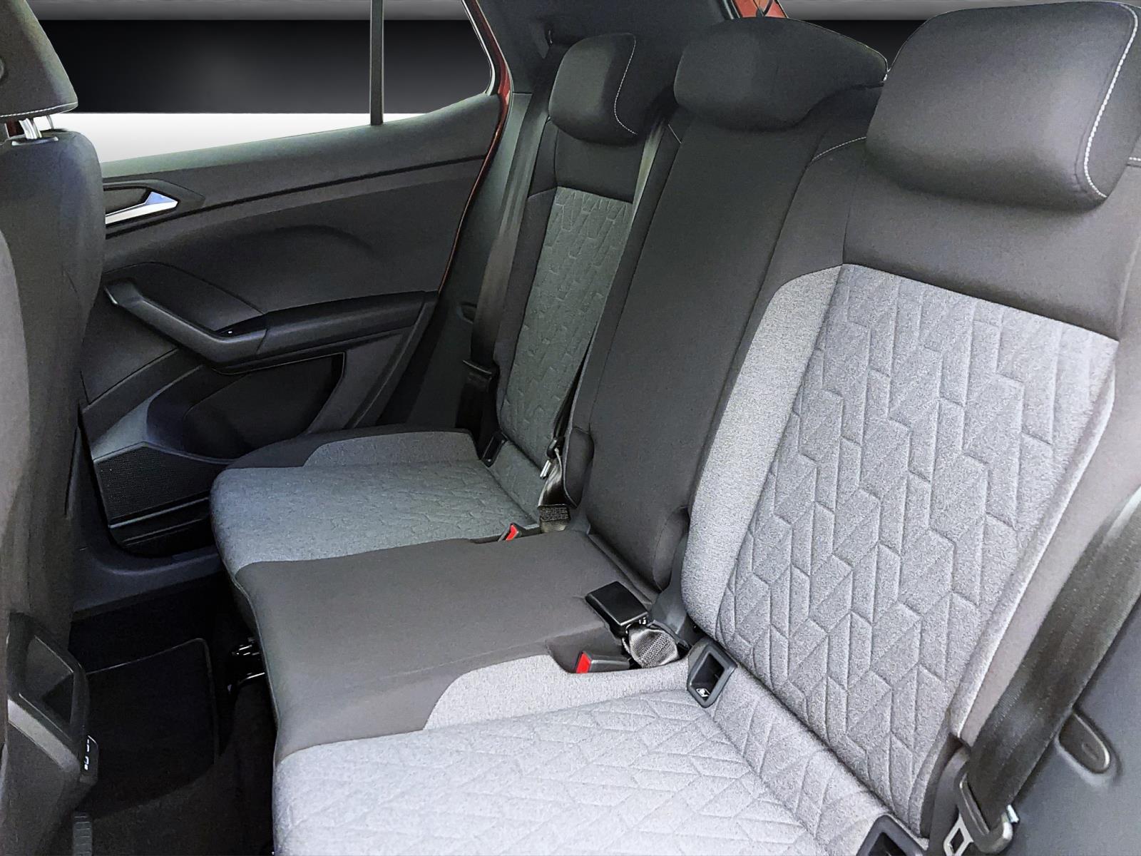 Volkswagen T-Cross 1.0 TSI DSG Move ACC PDC Kamera LED AppConnect Sitzhzg